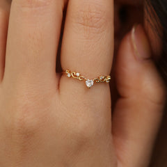 Elegant heart ring