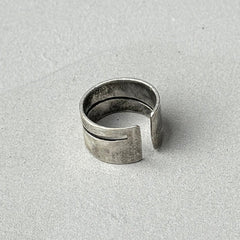 Cutout Silver Band Ring
